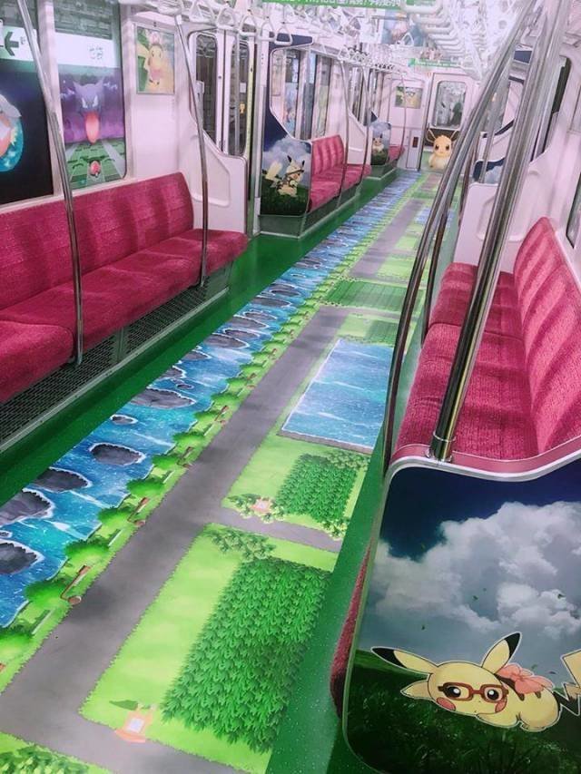 Поезд с покемонами в Токио