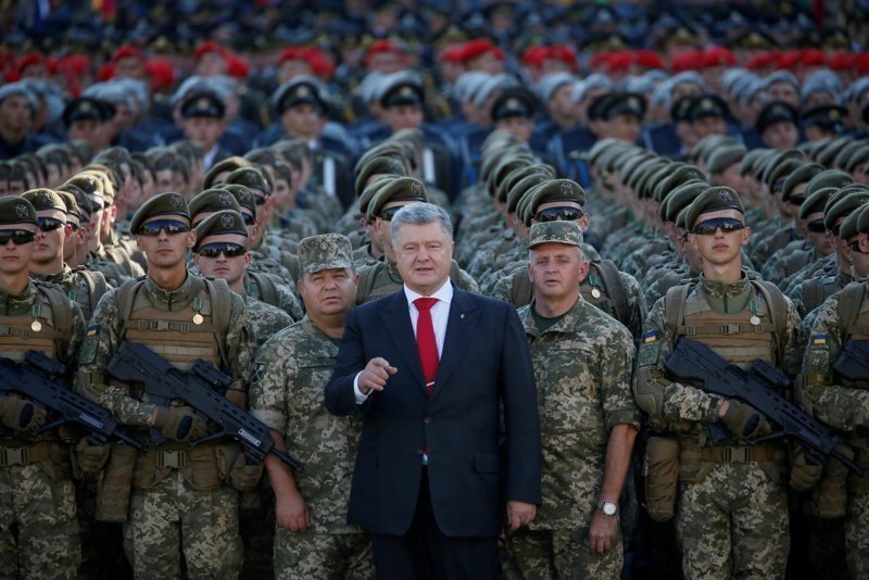 Пляски на руинах страны: в Украине отмечается День независимости
