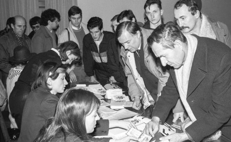 всеукраинский референдум и выборы президента Украины, 1 декабря 1991 года. 