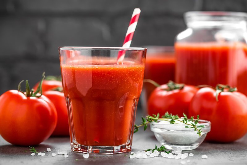 Почему самый вкусный томатный сок можно попробовать только в самолете?