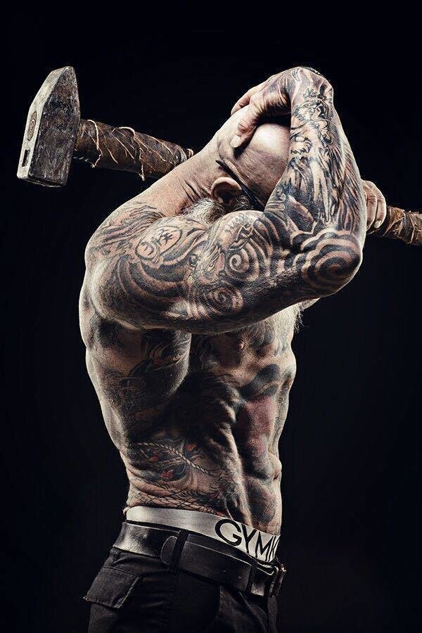 Хуан Рекерс — татуированный культурист в самом расцвете сил
