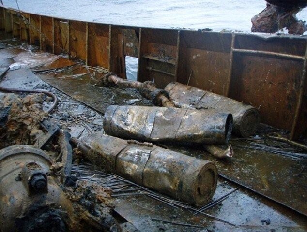 Мародеры грабят подводные братские могилы британских моряков