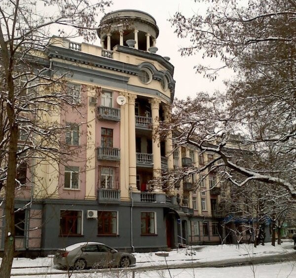 Здания в Симферополе, отсроенные пленными