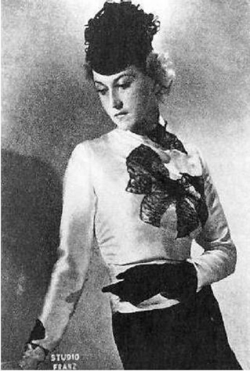 В 1938 году на конкурсе "Мисс Россия" победила 24-летняя Евгения Дашкевич, манекенщица