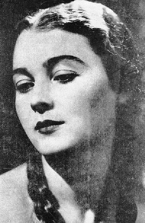 В 1936 году "Мисс России" становится 18-летняя Ариадна Алексеевна Гедеонова