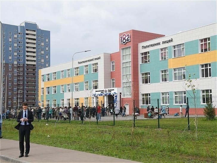В Казани - три новые школы