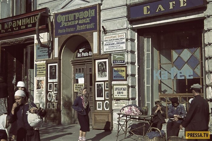 Цветные фотографии оккупированного немецко-фашистскими захватчиками Харькова