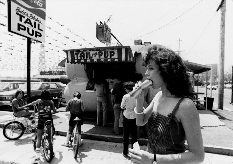 Сигурни Уивер ест хот-дог, Лос-Анжелес, 1983 год