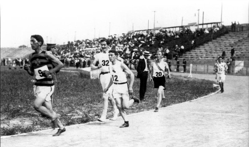 Марафонская гонка на летних Олимпийских играх 1904 чуть было не стоила жизни многим спортсменам
