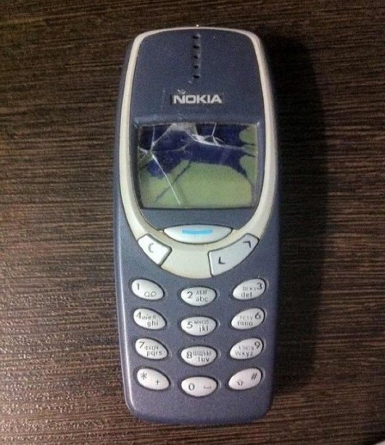 Сломанная Nokia 3310