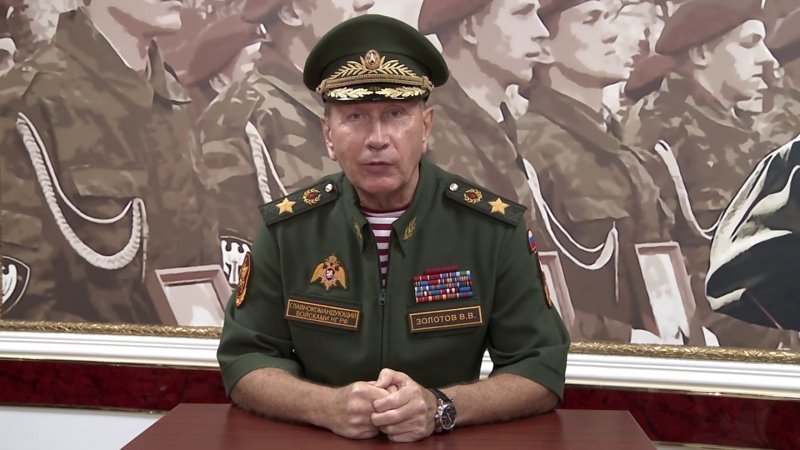 Глава Росгвардии Золотов пообещал сделать из Навального «сочную отбивную» 