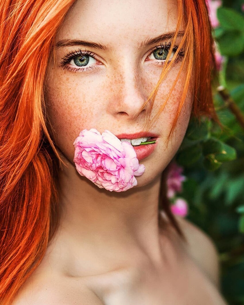 Рыжий цвет волос и веснушки