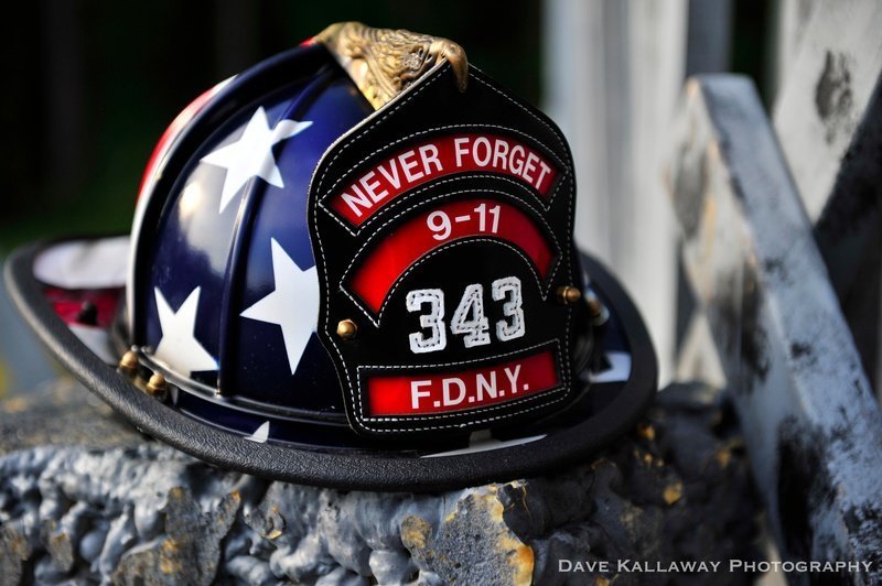 Американские пожарные в полном обмундировании прошли 110 этажей по лестнице-тренажёру в память о теракте 11 сентября