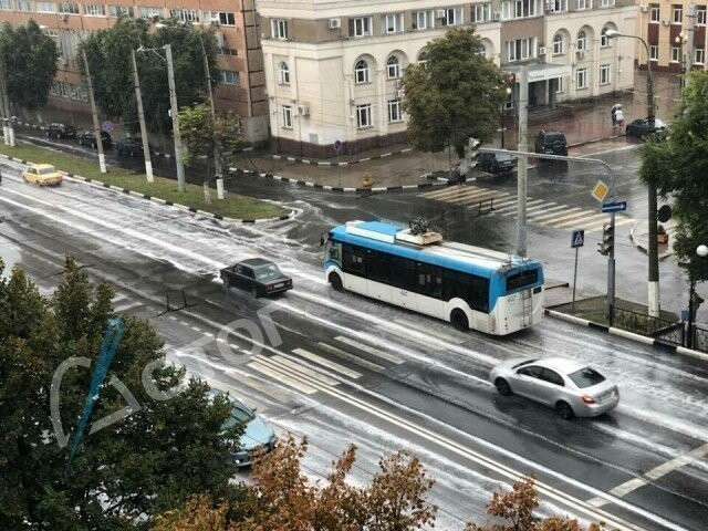 Дорожная разметка в Белгороде не пережила дождь