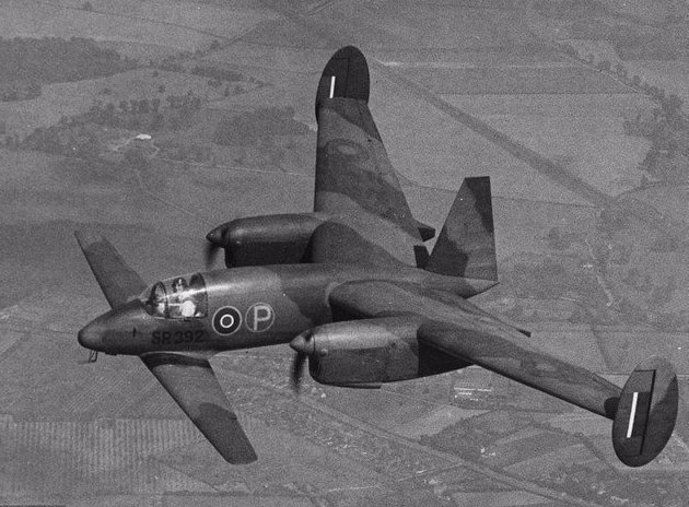 Прототип палубного бомбардировщика M.39B Libellula, названный в честь рода стрекоз