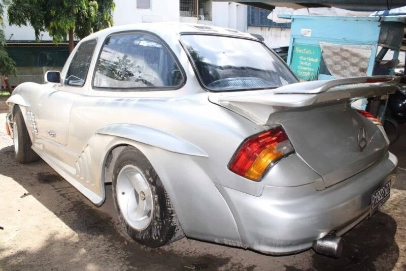 Самодельный Mercedes-Benz Gullwing из старого седана