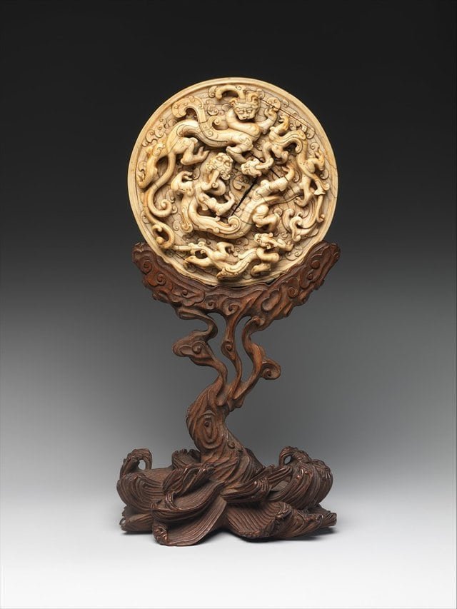 3. Диск с драконами, Китай, 14 век