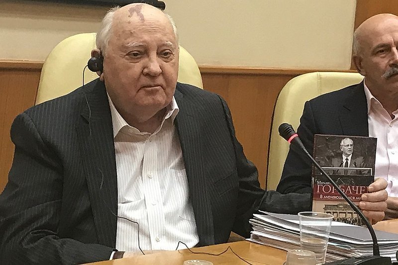 Горбачёв : Меня не любят потому что деда звали Моисеем