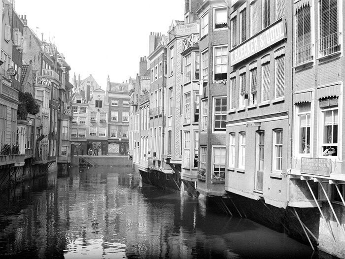 Канал в Роттердаме, Голландия