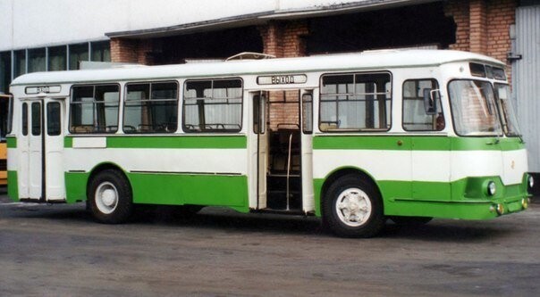 ЛиАЗ-677Б