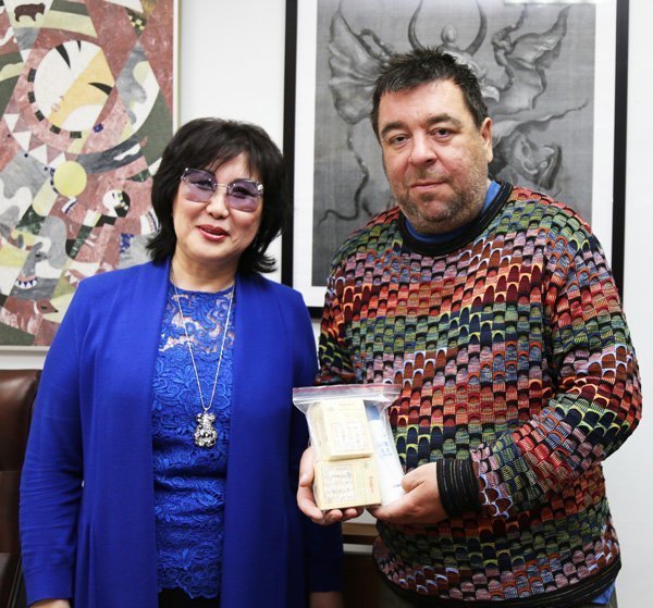 Немного веселой политоты на понедельник