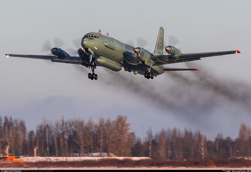 База Хмеймим потеряла связь с Ил-20 с военнослужащими на борту