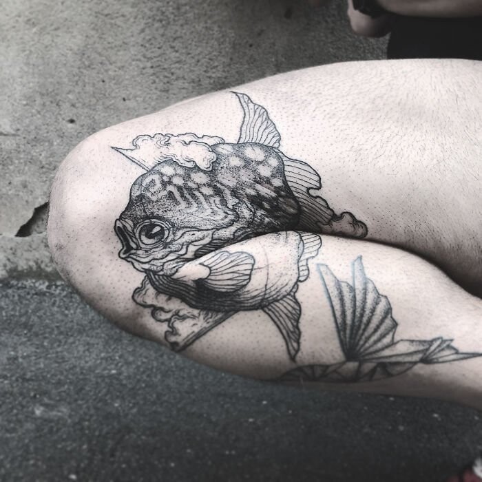 Французский художник делает "живые" татуировки