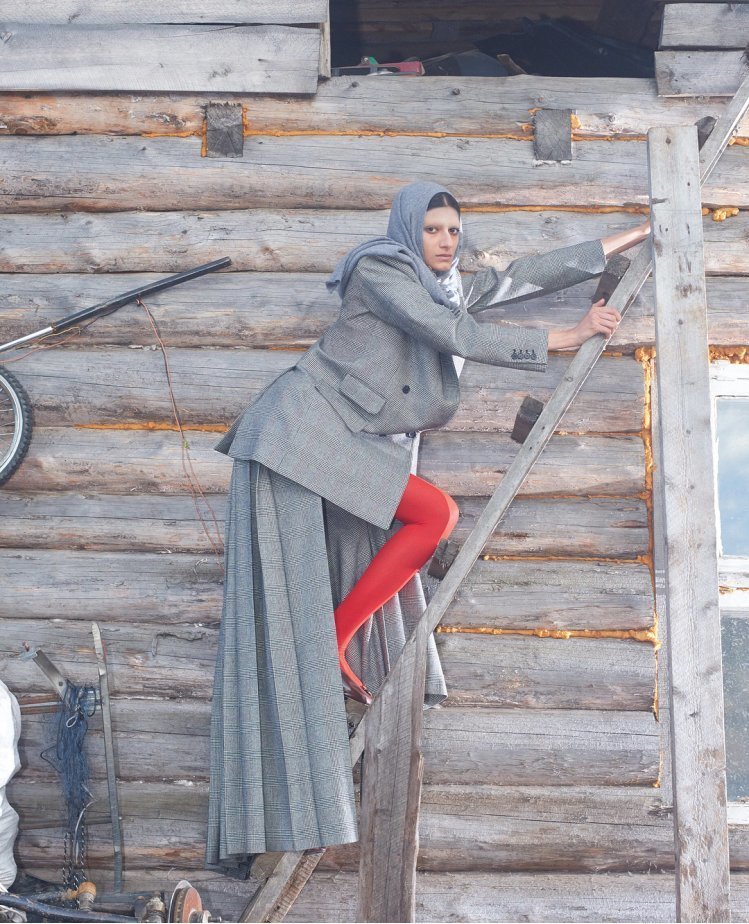 Наш ответ заморскому Vogue: северяне нарядились в народные костюмы и устроили фотосессию