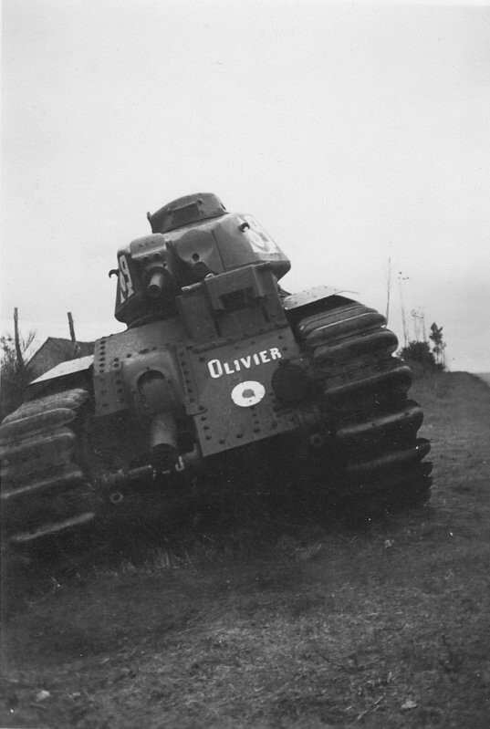 Французские танковые гиганты, от которых немцы были в шоке не меньше чем от КВ в 1941-м