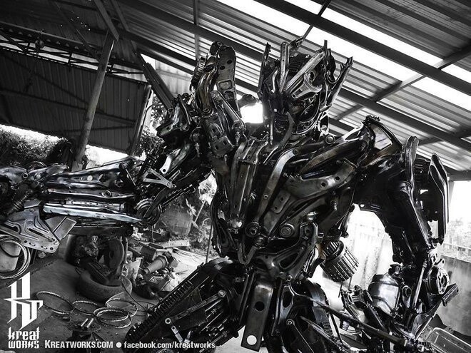 Художники из Таиланда создают великолепные скульптуры из металлолома