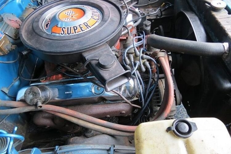 Два Plymouth RoadRunner простояли в гараже 40 лет и теперь их продают
