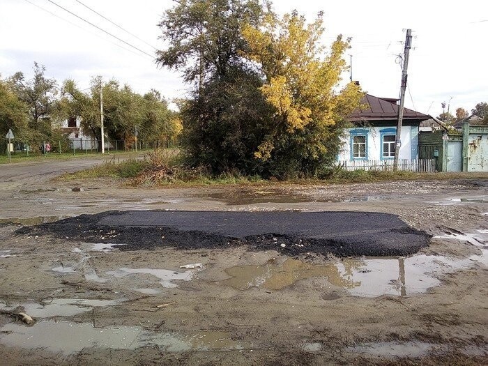 а у нас за окошком дорожки немножко