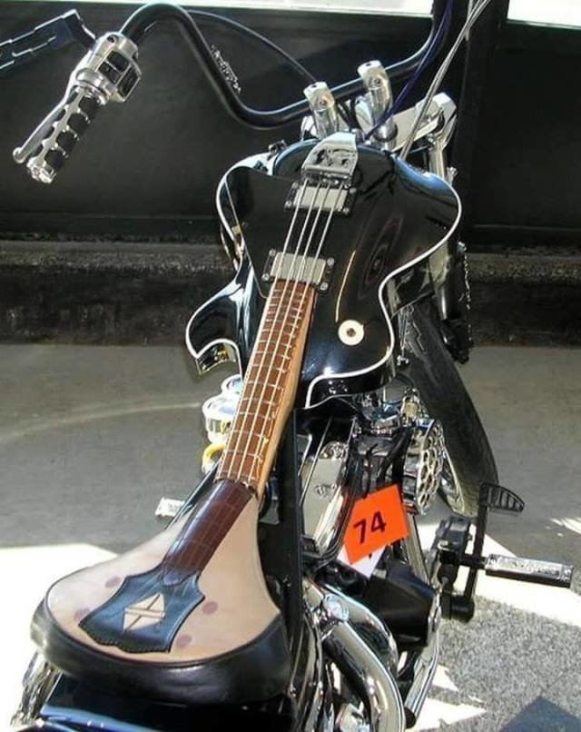 Мотоцикл гитариста