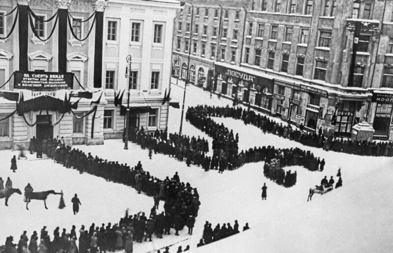 «От его тела осталось 20%»: как Ленин превратился из лидера большевиков в коммунистические мощи