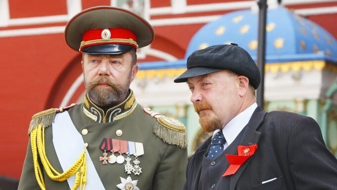 Песков с иронией ответил на утверждения о сходстве Боширова и Чепиги