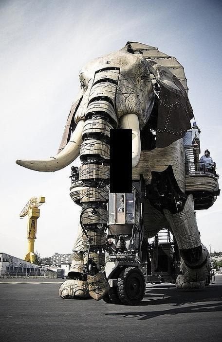 А вот еще какое чудо! «Машины острова Нант» — художественный, культурный и туристический проект, коллекция гигантских механических скульптур во французском городе Нант, созданный Франсуа Деларозьером и Пьером Орефисом