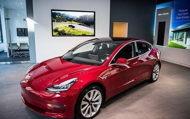 Автомобили Tesla никто не хочет покупать?