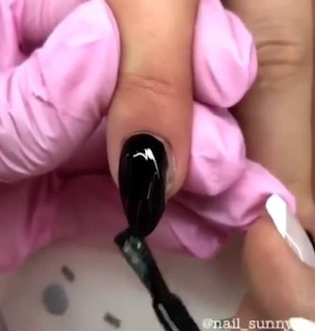 Волосатые ногти от российских художников маникюра