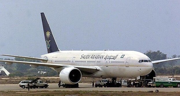Саудовские авиалинии чуть не оставили за бортом пассажира в шортах