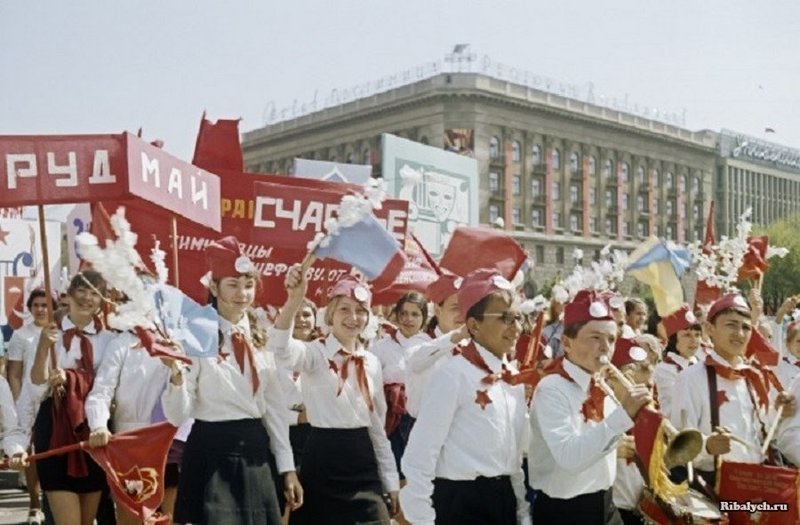 Не сразу Москва строилась – и построить социализм нам еще только предстоит