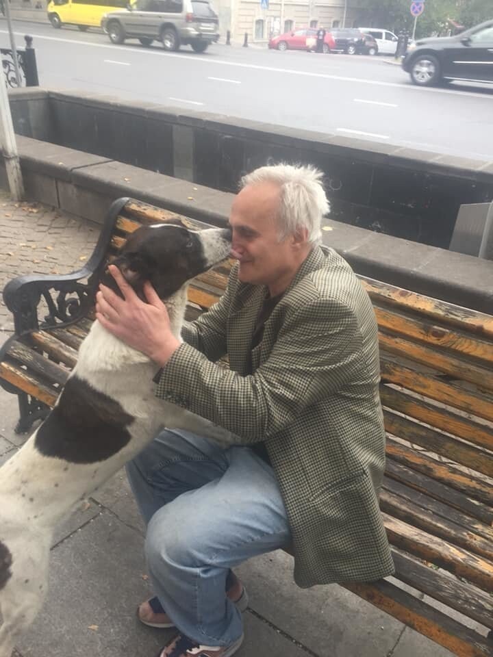 Мужчина встретил пса, которого тщетно искал 3 года
