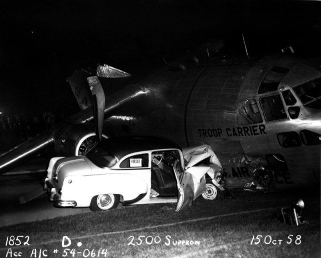 Аварийная посадка USAF Fairchild C-123B-6-FA Лонг-Айленд, Нью-Йорк. 15 октября 1958 года