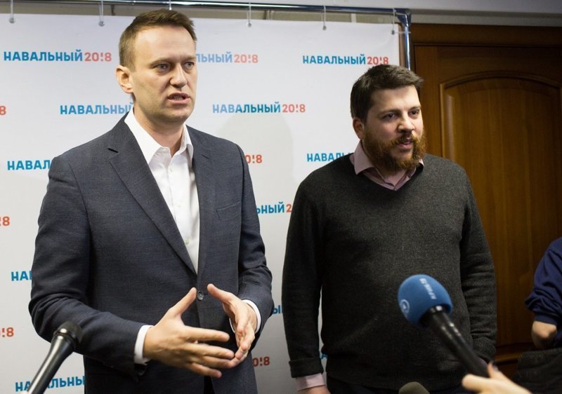 По стопам Навального: Волков вновь уличён в связях с политтехнологами США