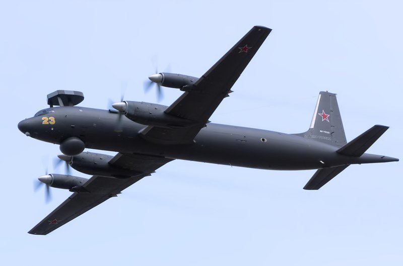 Японские истребители поднимались в небо для сопровождения российских Ил-38