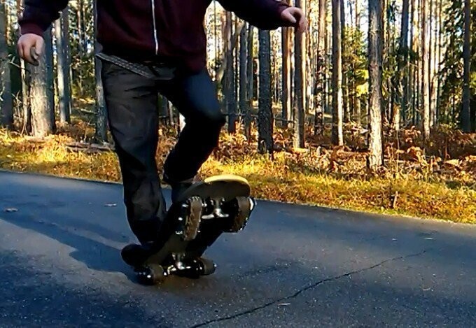 Скейт на гусеничном ходу
