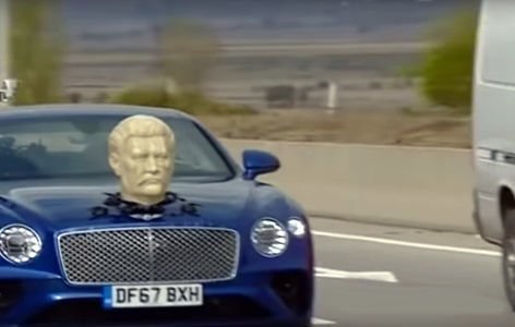 Джереми Кларксон проехал по Грузии на новом Bentley Continental, к капоту автомобиля был прикреплен бюст  Сталина