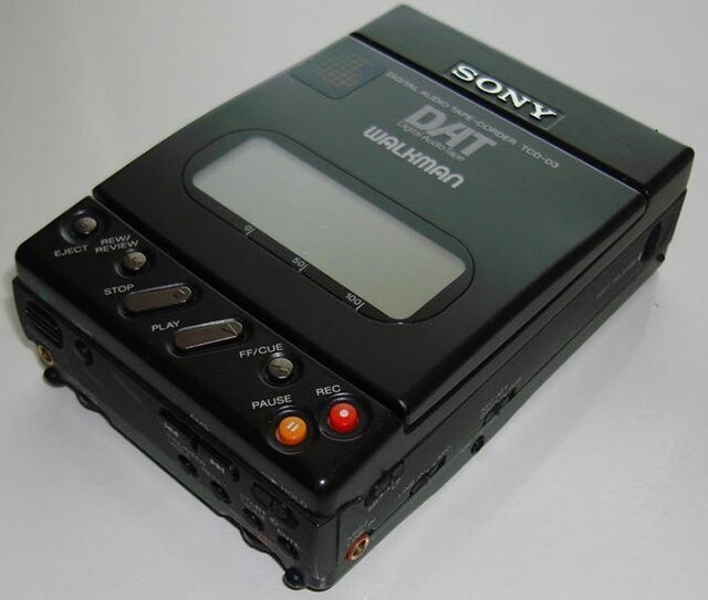 История Sony Walkman или как начиналось портативное аудио