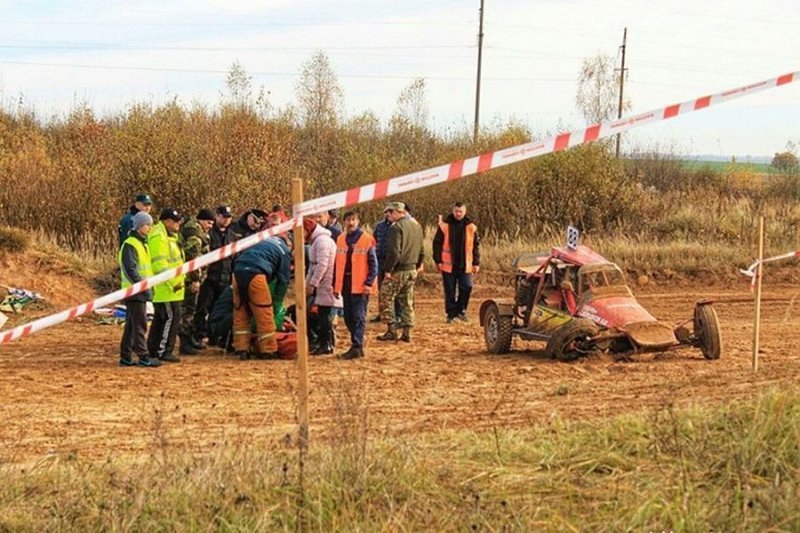 На автогонках в Беларуси багги сбил двух человек