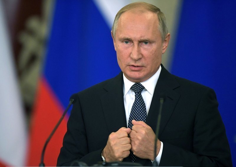 Путин пообещал быстрый и эффективный ответ на выход США из ДРСМД