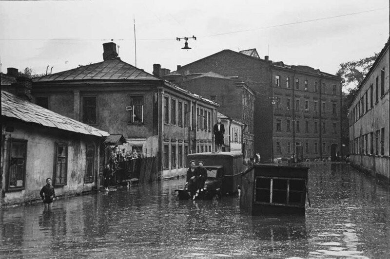 Наводнение в Москве. 1949 год. Фото: Н. Серегин.